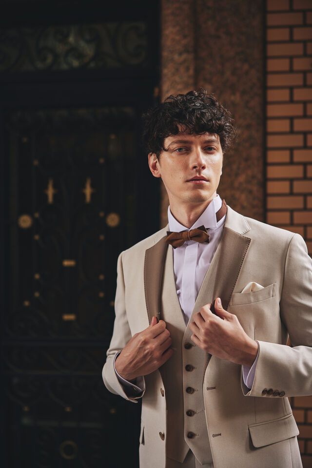 TUXEDO 005